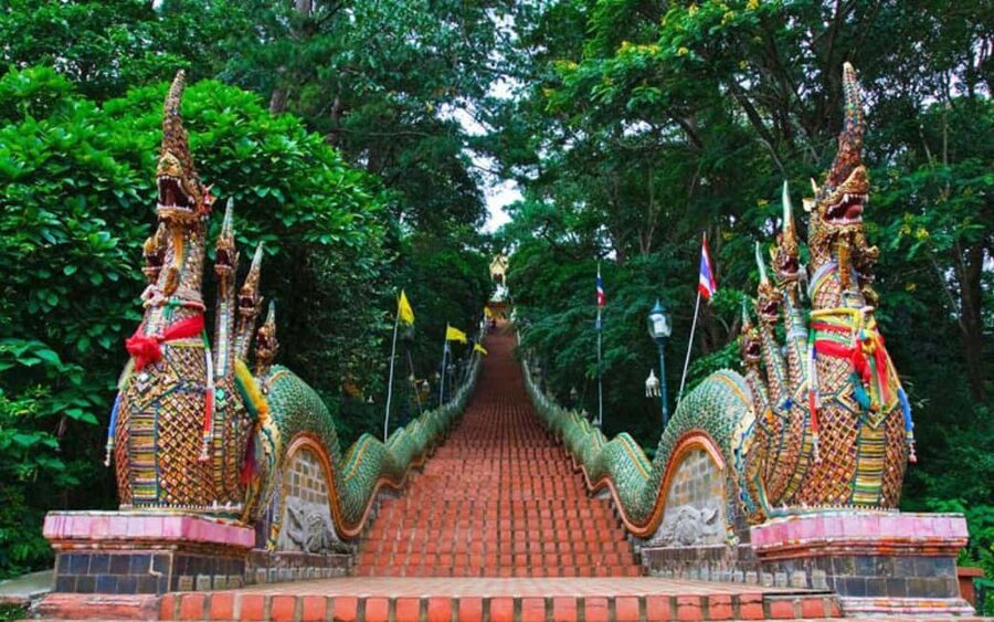 Chiang Mai: Doi Suthep Temple & Hmong Hill Tribe Culture - The drive to Doi Pui