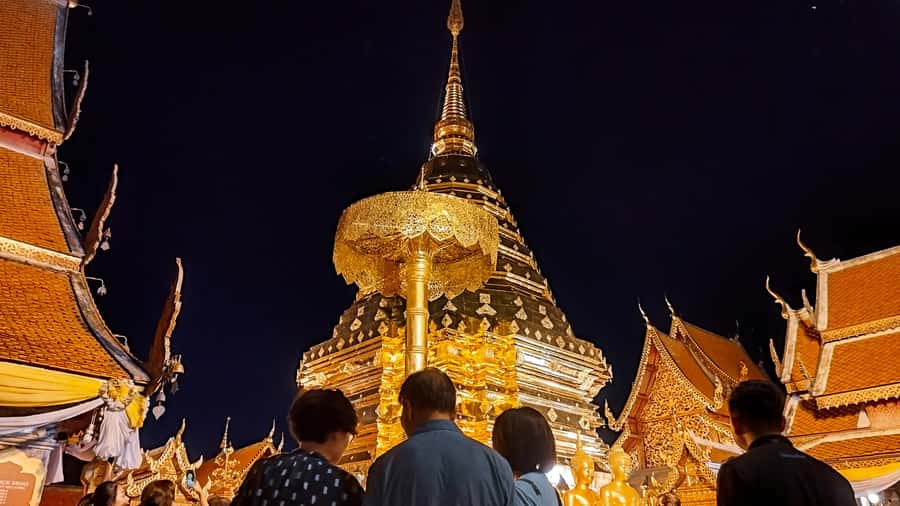 Chiang Mai: Doi Suthep, Wat Pha Lat and Michelin Food Tour - Warorot Market and the Michelin food choices