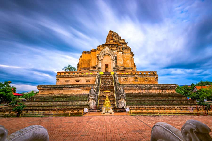 Chiang Mai: Doi Suthep, Wat Pha Lat & Wat Umong Spanish Tour - Doi Suthep and Chiang Mai from above