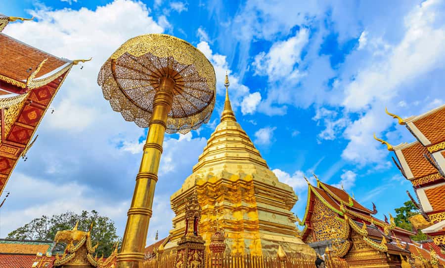 Chiang Mai: Doi Suthep, Wat Pha Lat & Wat Umong Spanish Tour - Warorot Market and Chiang Mai’s everyday shopping