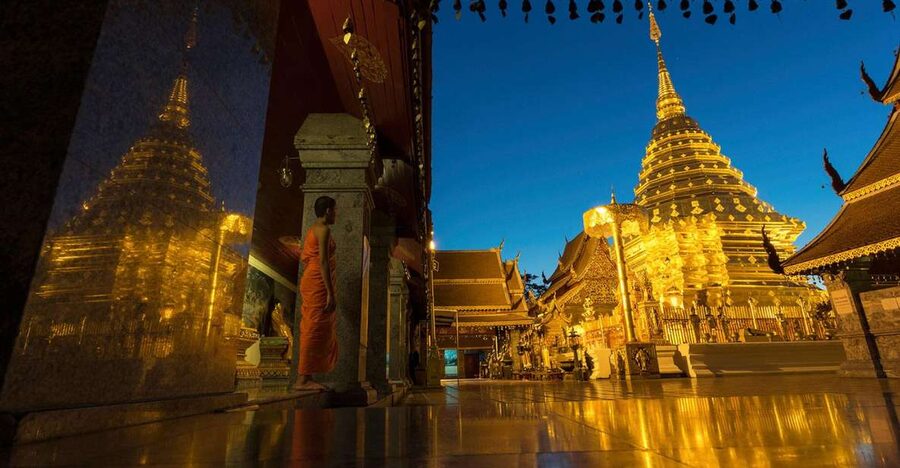 Chiang Mai: Doi Suthep & Wat Umong Twilight Tour with Pickup - The climb to Doi Suthep