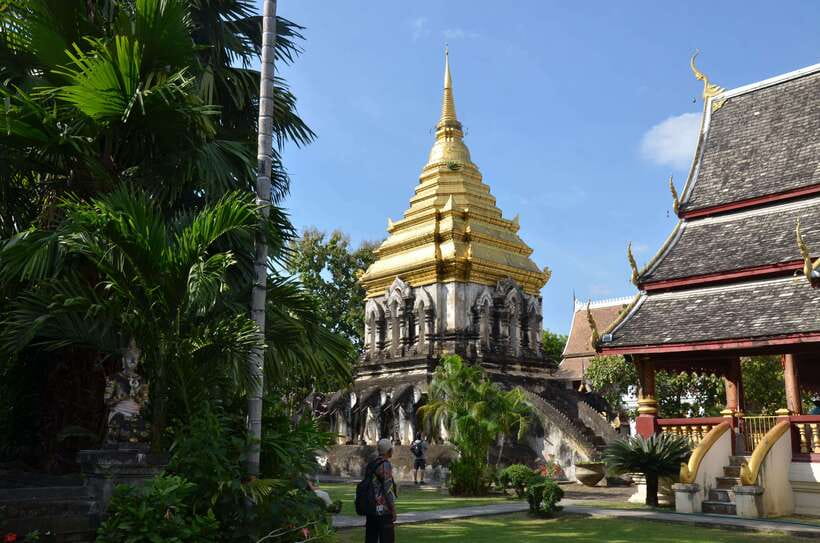 Chiang Mai: Historic Temples and City Guided Walking Tour - Wat Chiang Man, where Chiang Mai begins