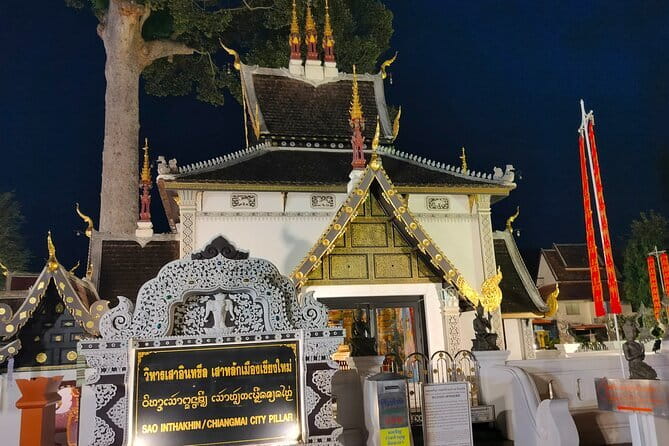 Chiang Mai Old City & Temples 3 hour Twilight Walking Tour - Practical details that affect the experience
