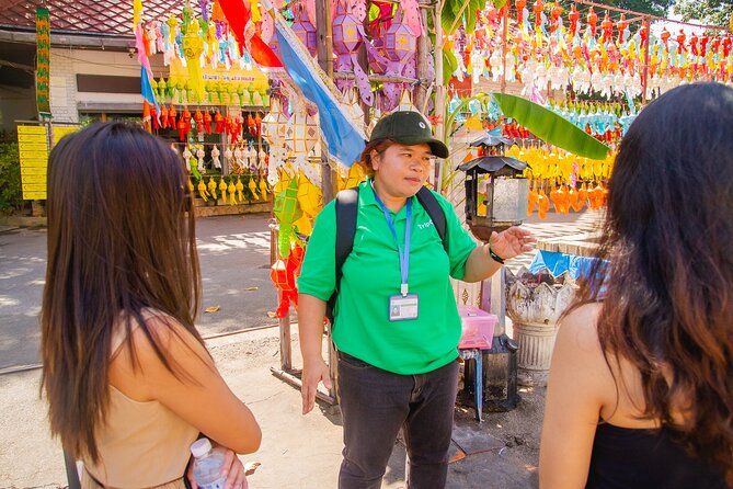 Chiang Mai Old City & Temples Guided Walking Tour - 3 Hrs - What this three-hour Chiang Mai walk actually gives you