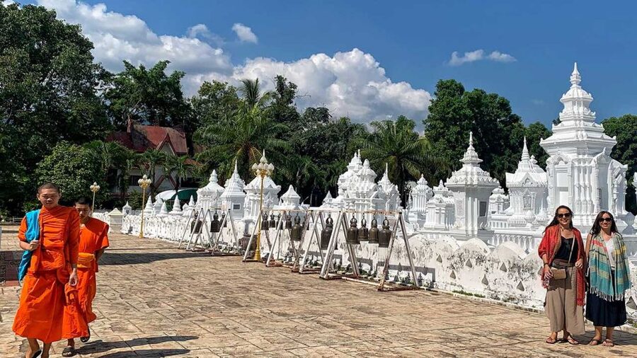 Chiang Mai: Silver Craftwork Temple Tour with Monk Meeting - The silver craft tradition at Wat Sri Suphan