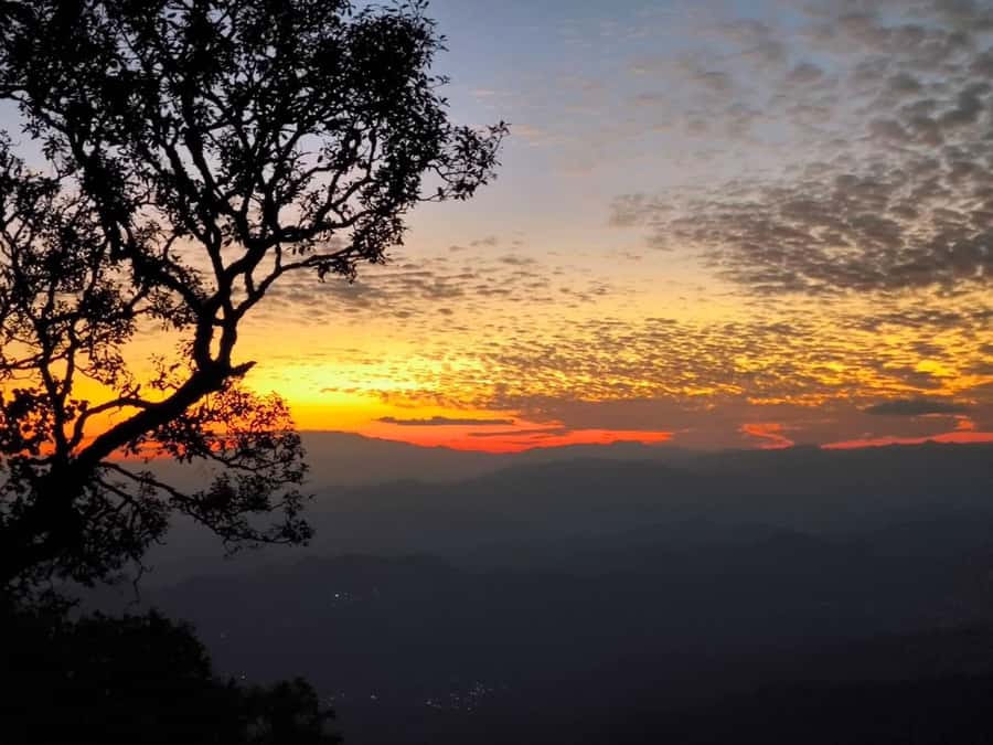 Chiang Mai Sunset Point,Wat Pha Lat,Wat Doi Suthep,Wat Umong - What the private vehicle adds