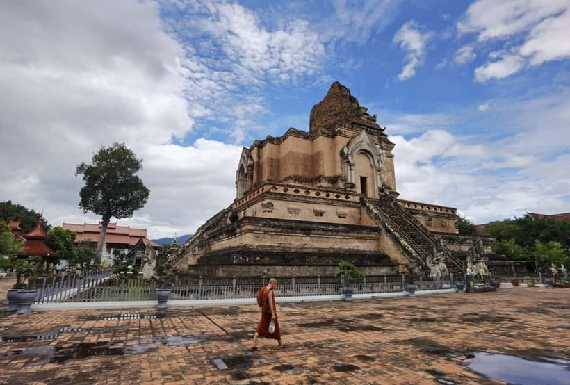 Chiang Mai: Temple And City Walking Tour Part I - Why this four-hour temple walk works