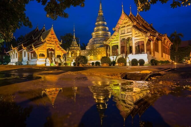 Chiang Mai Temples and Market Tuk Tuk Night Tour - Wat Phra Singh, Chiang Mai’s first major temple stop