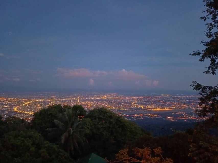 Chiang Mai: Wat Pha Lat & Wat Phra That Doi Suthep Tour - Wat Phra That Doi Suthep at golden hour