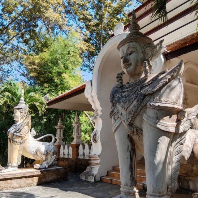 Chiang Mai: Wat Pha Lat & Wat Phra That Doi Suthep Tour - Who should book this tour?
