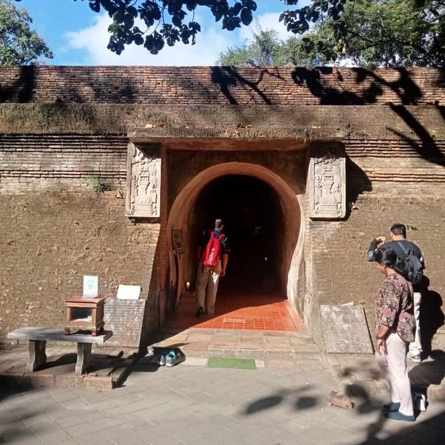 Chiang Mai: Wat Umong, Wat Pha Lat And Wat Doi Suthep Tour - The Jungle Path to Wat Pha Lat