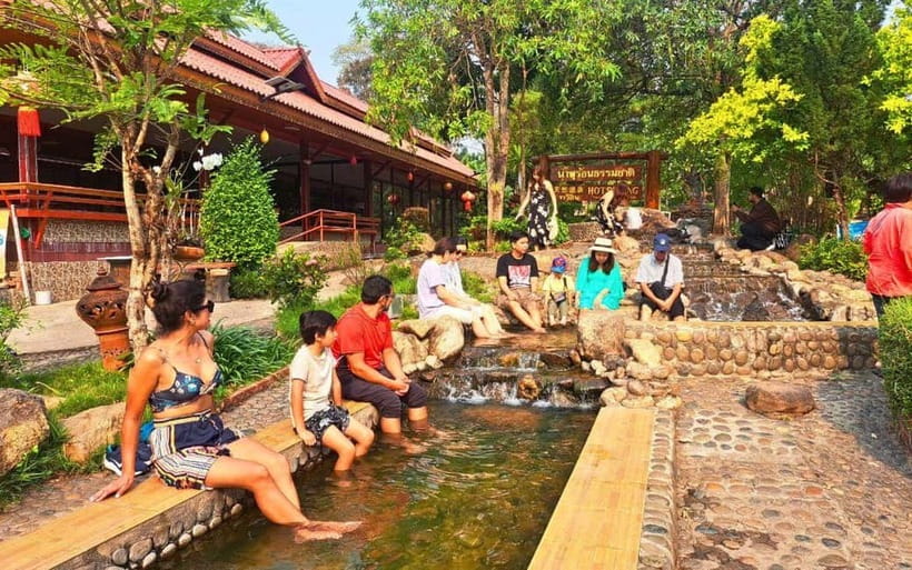 Chiang Mai: White & Blue Temples, Black House & Hill Tribes - What the guide service is really like