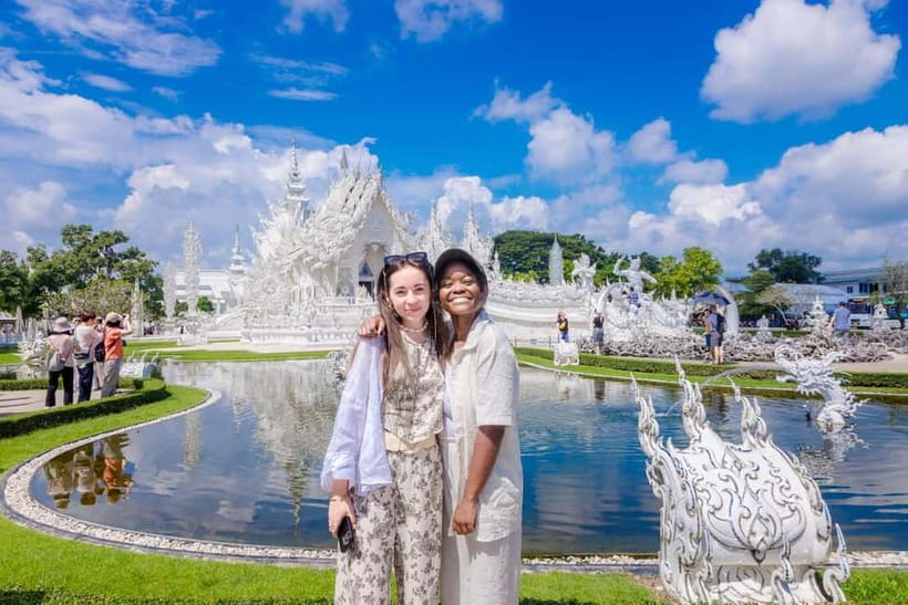 Chiang Mai: White, Red/Black & Blue Temples Tour with Lunch - Baan Dam Museum, the Black House