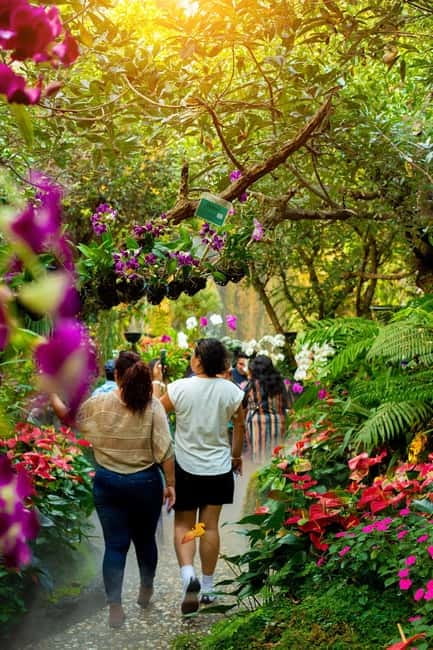 Chiang Rai: 3 Temples, Long Neck Village & Lalitta Café - The early pickup and three-hour road journey