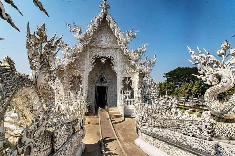 Chiang Rai: Half Day Tour – 3 Famous Temples & Lalita Cafe’ - The guides are the strongest part