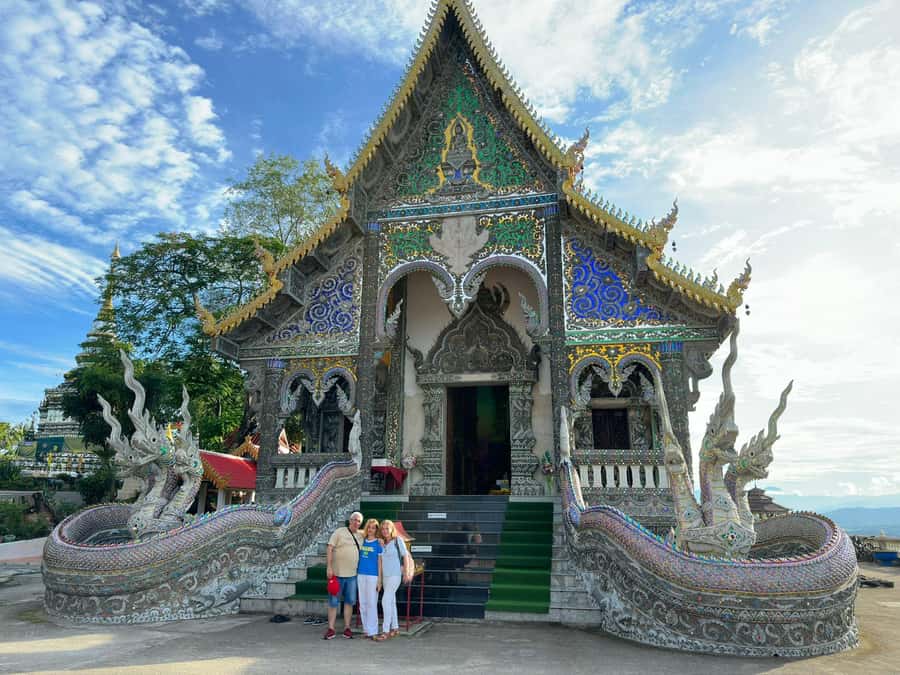 Chiang Rai: Private 1 Day Temple Tour - Wat Rong Suea Ten brings the blue to the day