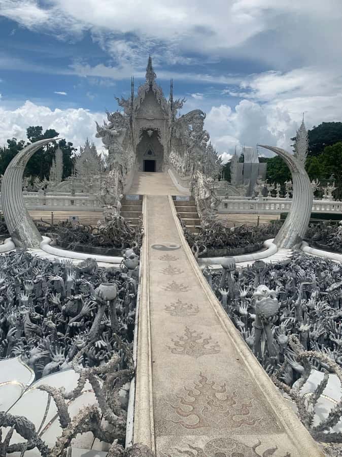 Chiang Rai Red Temple & Golden Triangle Boat Trip Free Lunch - Wat Rong Suea Ten, the Blue Temple