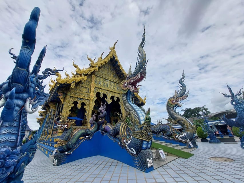 Chiang Rai: Temple Treasures & Popular Sightseeings (Buffet) - Choui Fong Tea Farm and a short rural pause
