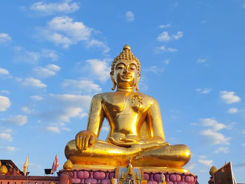 Chiang Rai: Temple Treasures & Popular Sightseeings (Buffet) - Wat Rong Khun, Chiang Rai’s dazzling White Temple