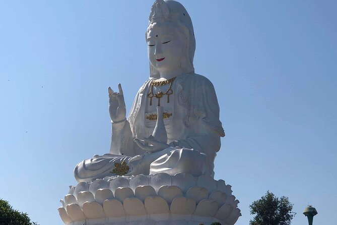 Chiang Rai Temples: Private Tour from Chiang Mai - Lunch, breaks, and the practical rhythm of the day