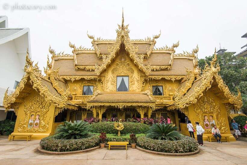 Chiang Rai Tour: White & Blue & Big Buddha (Red)Temples - The Big Buddha and Wat Huay Pla Kang
