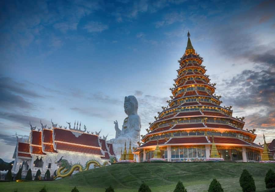 Chiang Rai: White, Blue, Red Temples, Long Neck Tour - Mae Khachan Hot Springs: a useful road break