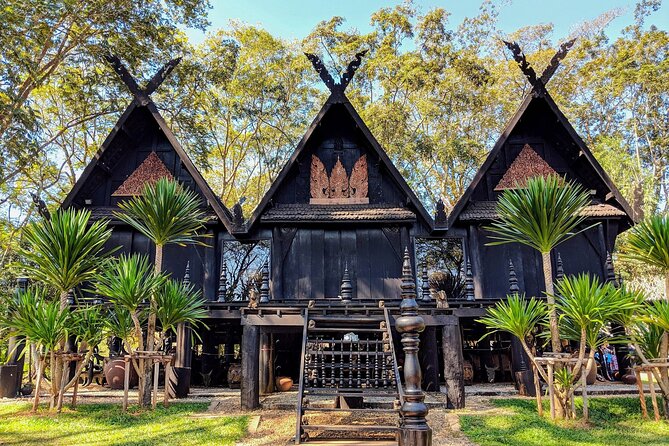Chiang Rai White Temple, Blue Temple and more from Chiang Mai - Is $39 good value?