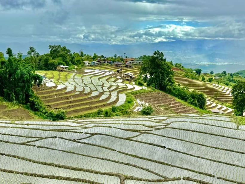 Chiangmai : Doi Inthanon unseen spot , Rice terrace & temple - Wachirathan Waterfall brings the first big view