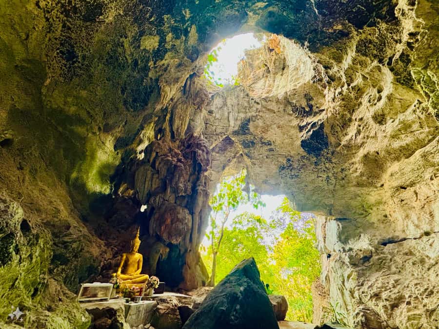 Chiangmai : Rainbow Cave , Unseen Canyon and Lanna temple - Key points to know before booking