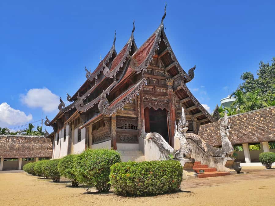 Chiangmai : Rainbow Cave , Unseen Canyon and Lanna temple - Pong Castle and the ancient stupa