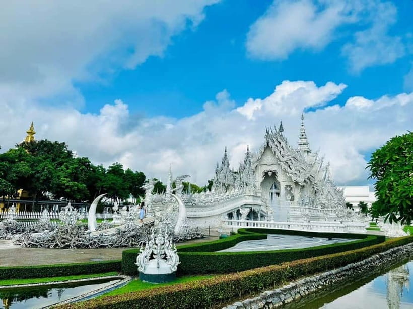 Chiangrai : Half Day Tour 3 Famous Temples / (Private tour) - A private car makes the timing easier