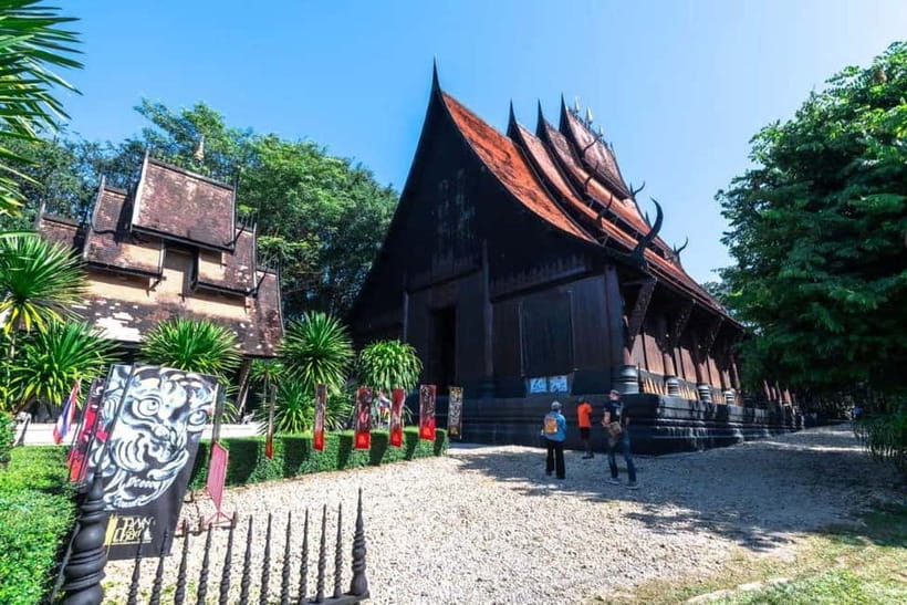 Chiangrai : Half Day Tour 3 Famous Temples / (Private tour) - What the driver adds to the morning