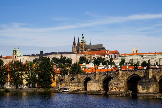 Classic Prague Castle Tour, Strahov Monastery & Castle District - Why This Route Works So Well