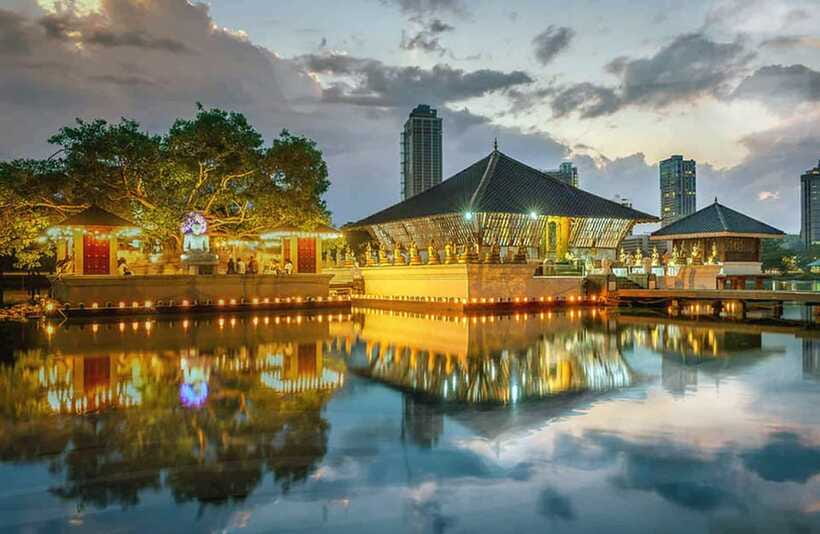 Colombo: One Day Private City Tour With Gangaramaya Temple - Guide quality, language, and group size