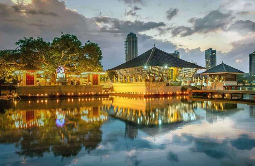 Colombo: One Day Private City Tour With Gangaramaya Temple - Independence Memorial Hall and Colombo’s national symbols