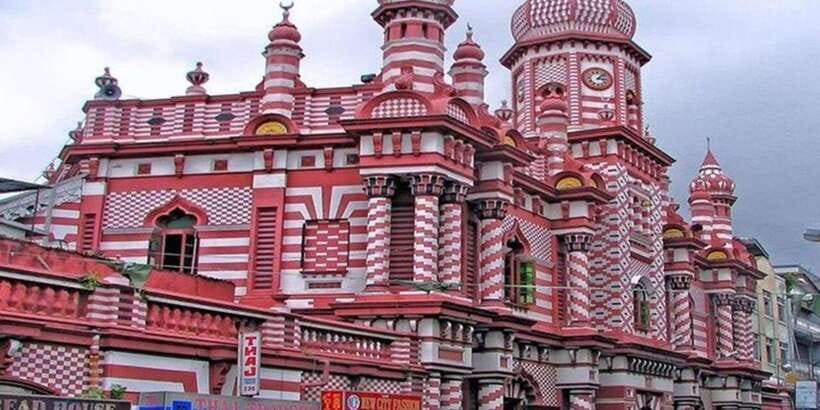 Colombo Port Shore Excursions Colombo City & Kalaniya Temple - Shopping at the Gem Museum and Dutch Hospital