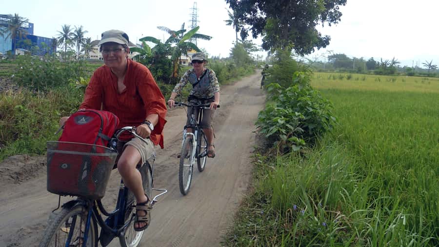 Countryside Bike Ride to Golong Village and Lingsar Temple - Why this six-hour ride is different from a standard bike tour