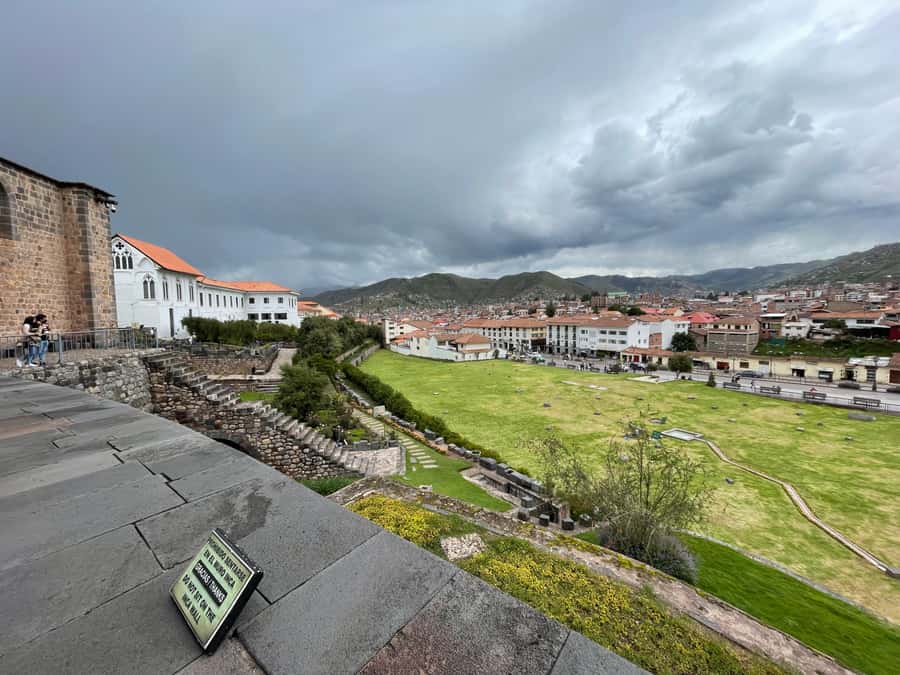 Cusco : City Tour of 4 Ruins and Sun Temple - Coricancha: where Inca stone meets Spanish church