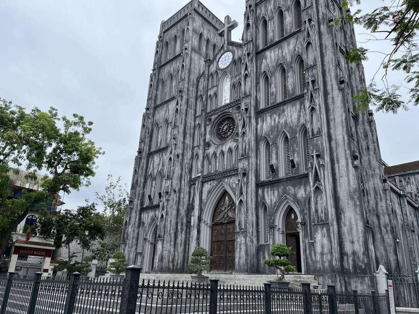 Cycling Through Hanoi: Old Quarter Pagodas & Red River Delta - Old Quarter lanes and Train Street