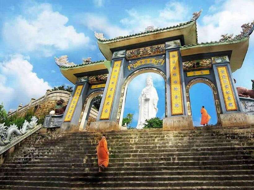 Da Nang: Marble Mountains, Am Phu Cave, and Linh Ung Pagoda - Climbing through the five Marble Mountains