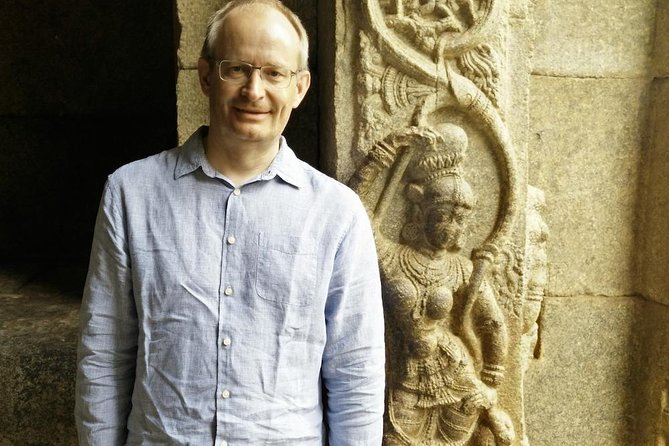 Day trip from Bangalore to Lepakshi for Temple architecture & paintings - What the $145 price really covers