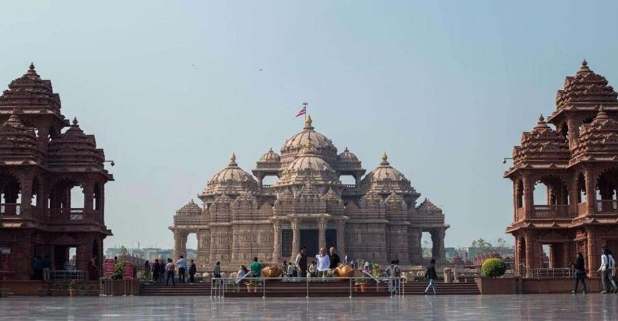 Delhi: Akshardham Temple, India Gate & Safdarjung Night Tour - Who will enjoy this tour most
