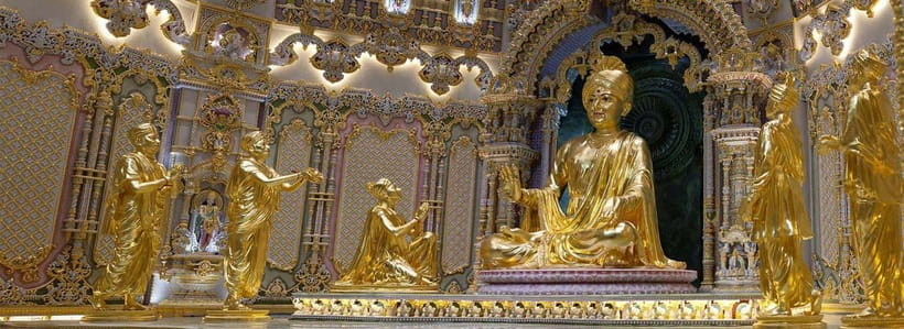 Delhi: Akshardham Temple Tour with Light and Water Show - Entering the Temple Complex Without the Usual Hassle