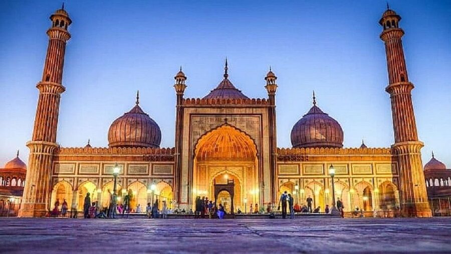 Delhi's Temples and Spiritual Sites Day Tour - Akshardham Mandir: Start Early for the Biggest Stop