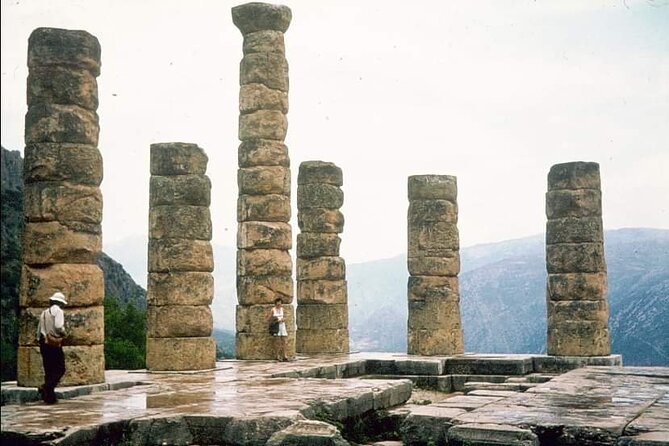Delphi and Osios Loukas Byzantine Monastery - The Lion of Chaeronea and the story of 338 BC