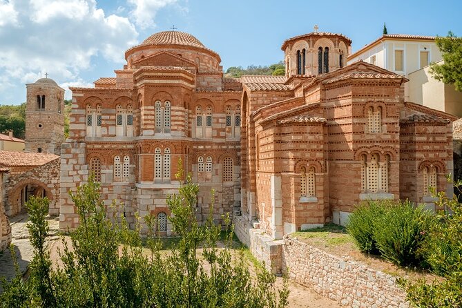 Delphi, Hosios Loukas Monastery full day private tour from Athens - Lunch with a view in Delphi