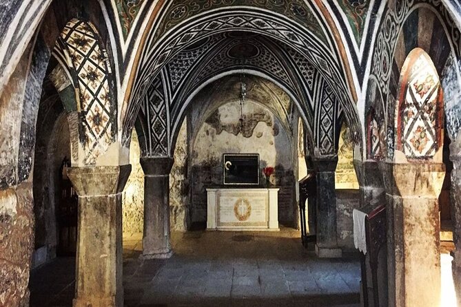 Delphi & Hosios Loukas Monastery Full Day Tour From Athens - Hosios Loukas, Byzantine art in a quiet mountain setting