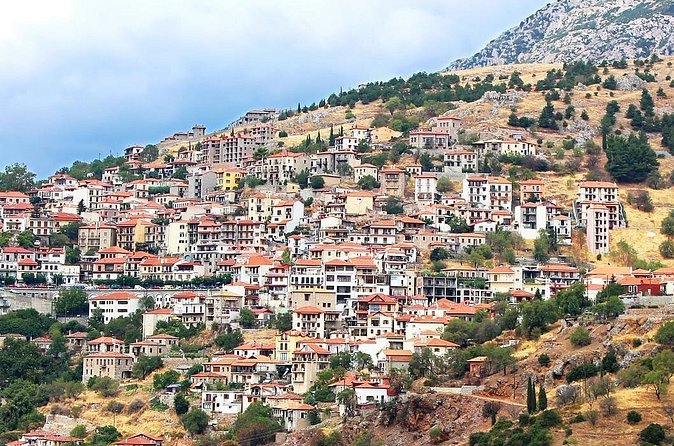 Delphi private tour: Navel of Earth, Apollo Temple, Oracle - What the private format really gives you