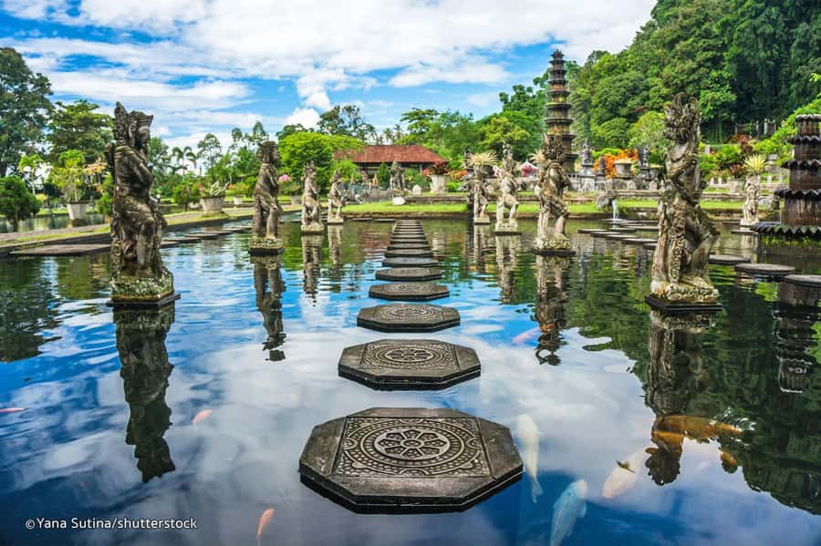East Bali: Lempuyang Temple, Tirta Gangga, and Taman Ujung - The guides can shape the whole experience