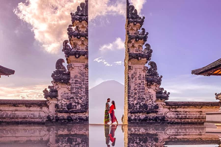 East Bali: Lempuyang Temple, Tirta Gangga, and Taman Ujung - Taman Soekasada Ujung: Bridges, ponds, and royal design